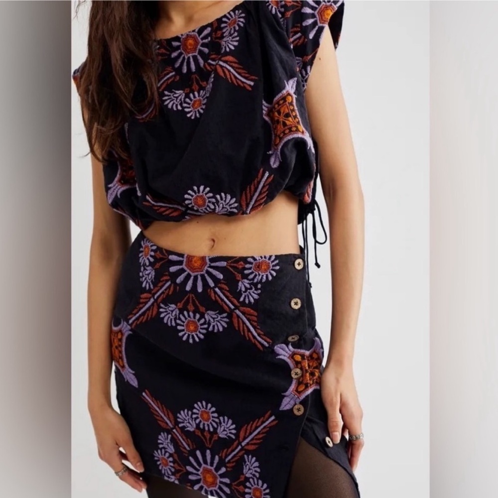 NWOT FREE PEOPLE sardinia sun embroidered black mini dress size 0-2